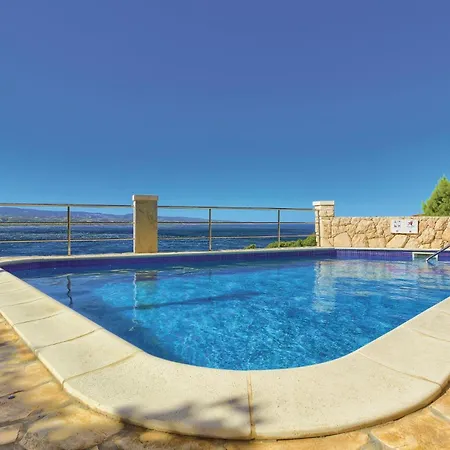 Lovely In With Wifi Holiday home