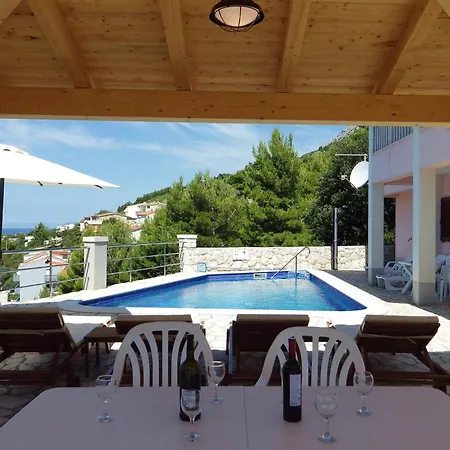 Lovely In With Wifi Holiday home